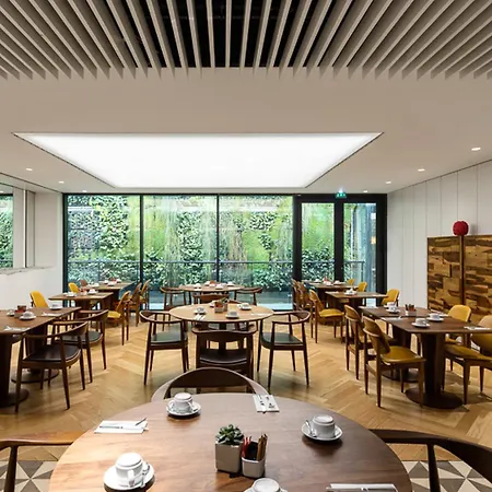 Hotel Lux Park 4*