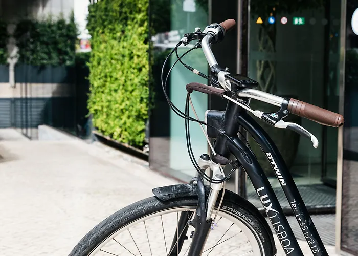 ラックス リスボア パーク 4* リスボン