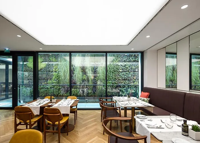 ラックス リスボア パーク 4*